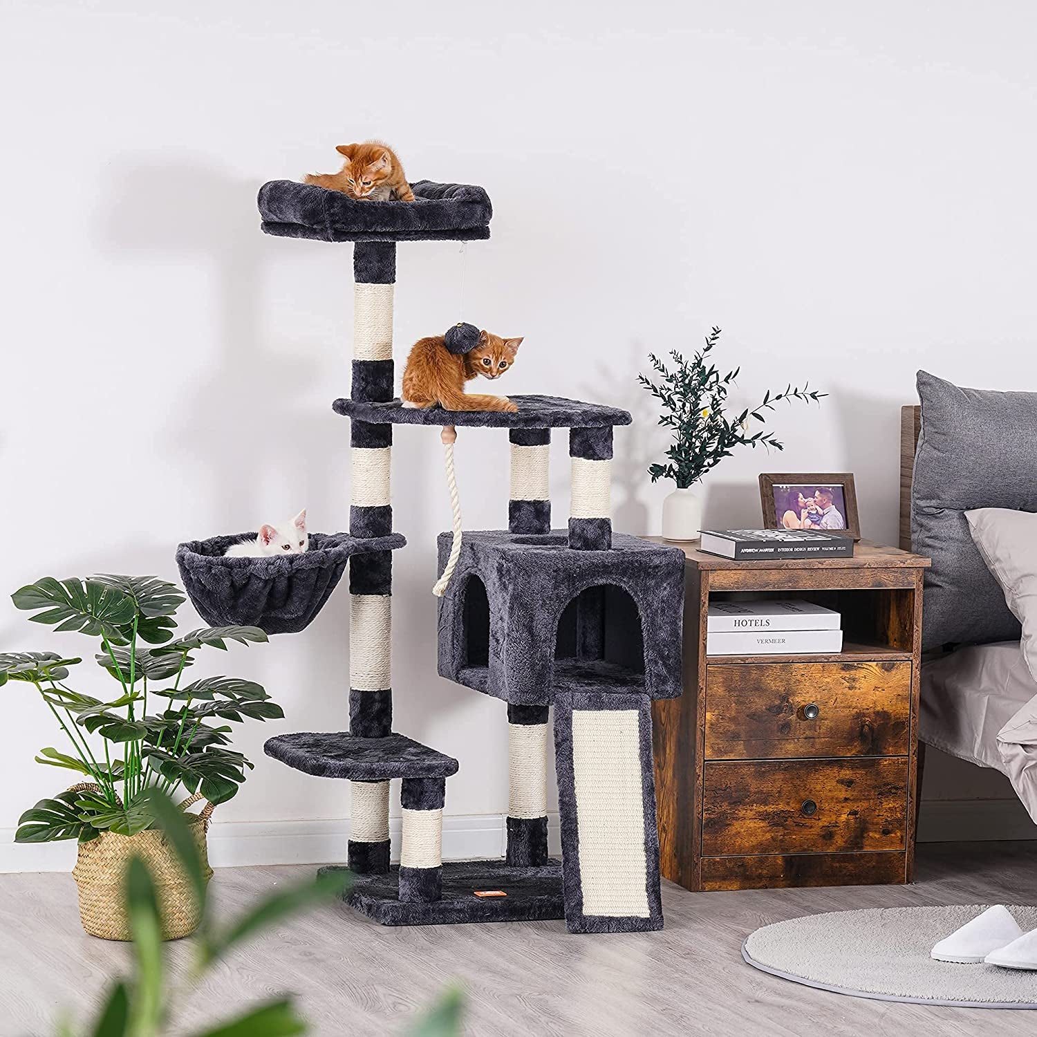 Cat Tree, Cat Tower for Indoor Cats with Scratching Board, Multi-Level Cat Furniture Condo with Feeding Bowl Smoky Gray HCT010G E4U